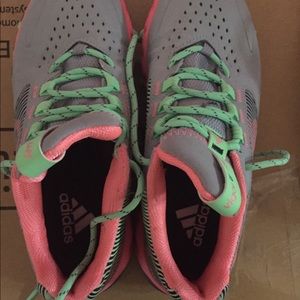 Woman’s Addis Sneakers